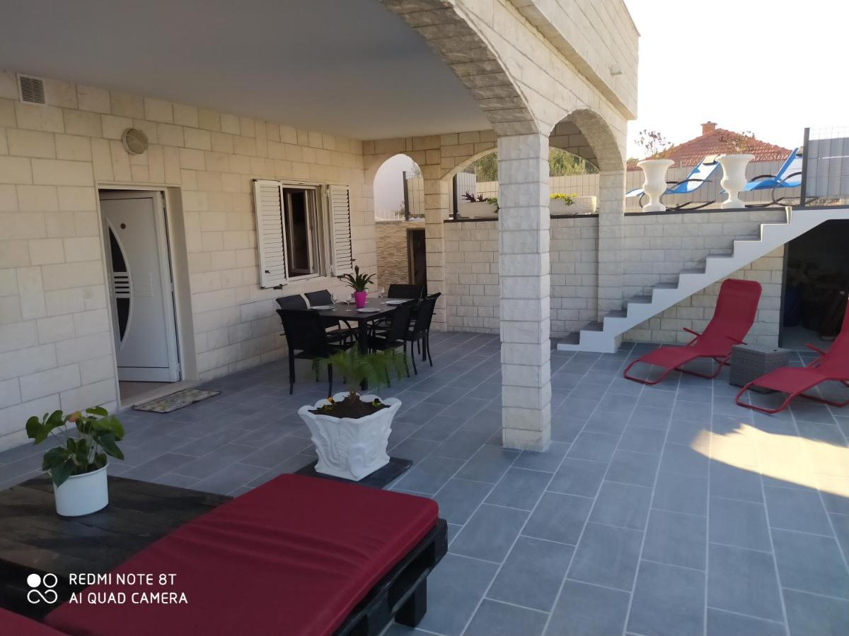 Villa Sandrina Donji Okrug  Exterior photo